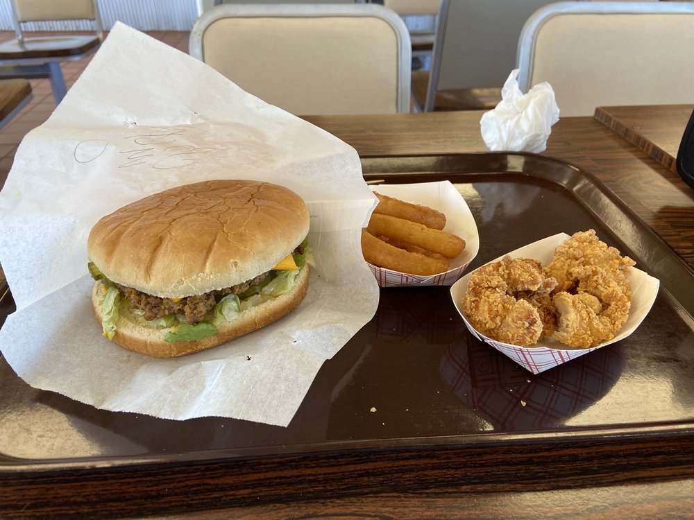 CREST VIEW DAIRY BAR 102 Hwy 16 W, Carthage, Mississippi American