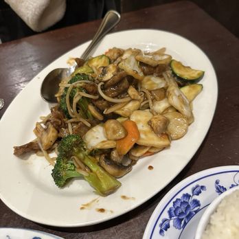 Full Moon Mandarin Cuisine - Beef Chop Suey - Chinese Near Me - Monterey, California