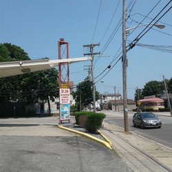 Blackstone Market - The unusual, angled canopy.  You can see the Modern Diner in the background, to the right.