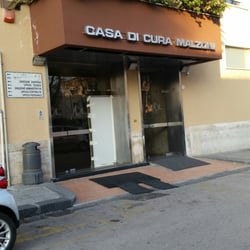 Casa di Cura  Malzoni - Ingresso
