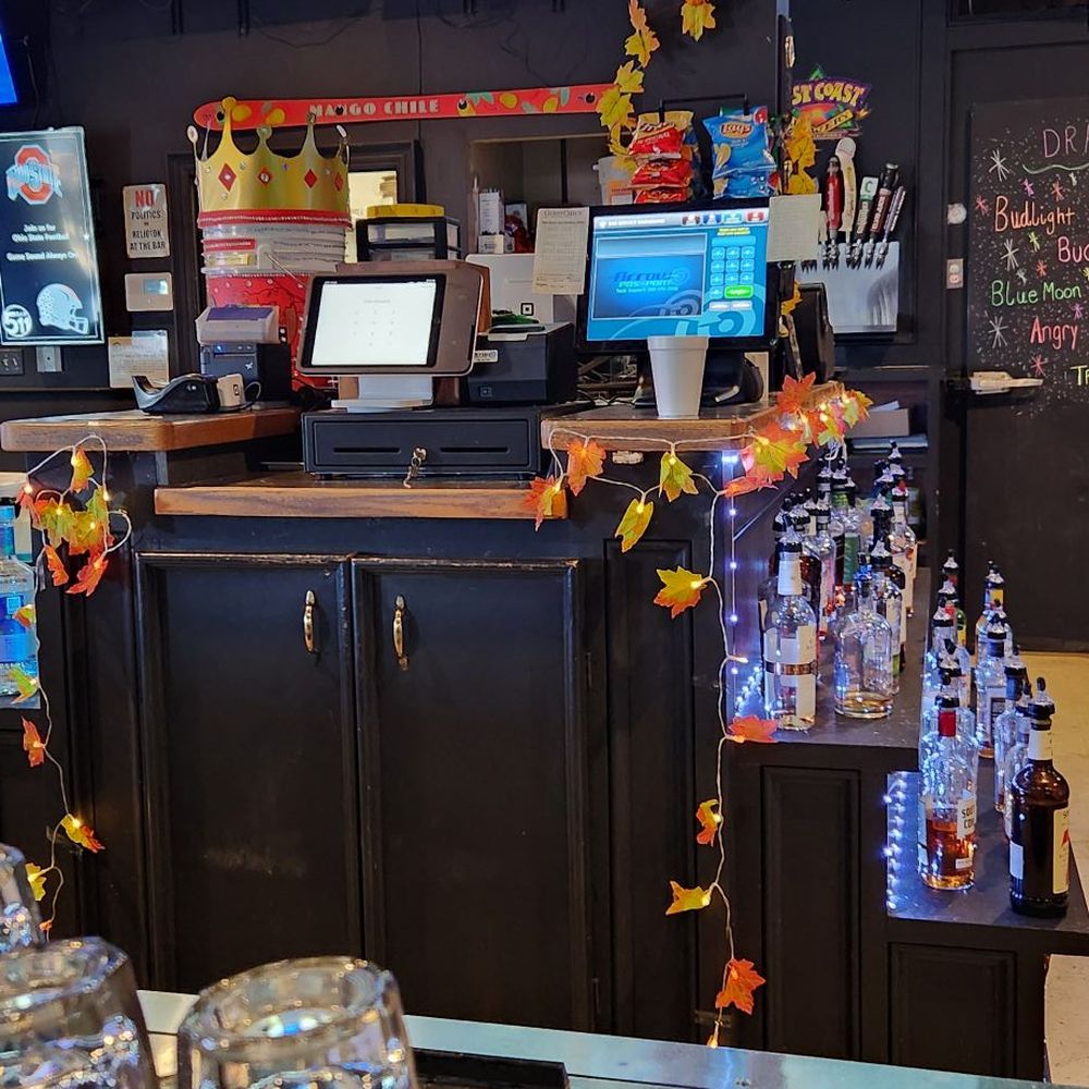 Bar 511 - Decorated For Fall - Sports Bars Near Me - London, Ohio Bar 511 - Decorated For Fall - Sports Bars Near Me - London, Ohio