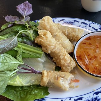New Saigon - Crispy spring rolls - Vietnamese Near Me - Pittsburgh, Pennsylvania