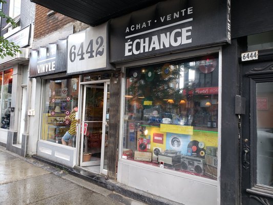 LA FIN DU VINYLE/DEATH OF VINYL by null