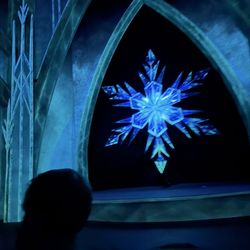 Walt Disney Studios - Inside World of Frozen ride
