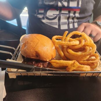 Brews - A Taphouse and Gourmet Burger Joint - American Near Me - Chandler, Arizona Brews - A Taphouse and Gourmet Burger Joint - American Near Me - Chandler, Arizona