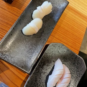 AKEMI Japanese Restaurant - 2 Pieces Hotategai Nigiri and 2 Pieces Hamachi Nigiri - Japanese Near Me - Berkeley, California AKEMI Japanese Restaurant - 2 Pieces Hotategai Nigiri and 2 Pieces Hamachi Nigiri - Japanese Near Me - Berkeley, California