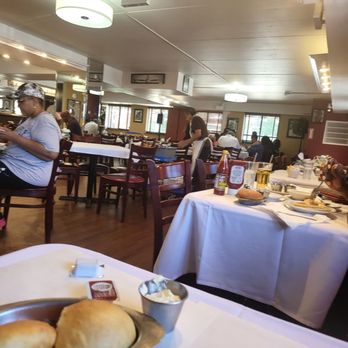 Pearl's Place - Nice crowd but not crowded at around noon - Breakfast & Brunch Near Me - Chicago, Illinois Pearl's Place - Nice crowd but not crowded at around noon - Breakfast & Brunch Near Me - Chicago, Illinois