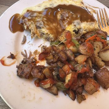 The Mimosa House - Curtis Park Omelette with Side House Potatoes bell pepper and onion mix - Breakfast & Brunch Near Me - Sacramento, California The Mimosa House - Curtis Park Omelette with Side House Potatoes bell pepper and onion mix - Breakfast & Brunch Near Me - Sacramento, California
