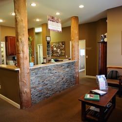 Gordon Chiropractic - Our lobby / front desk area.