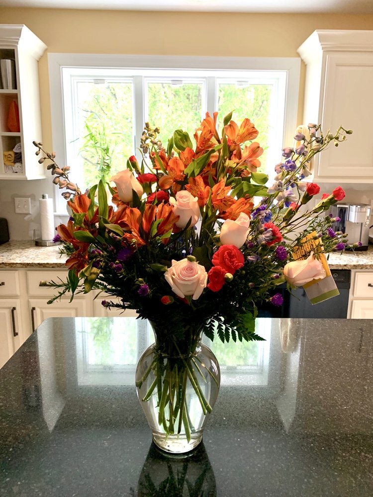 GENUARDI FLORIST Updated August 2024 850 S Valley Rd