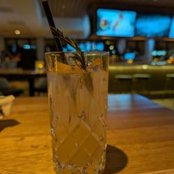 Moxies - Passion Grapefruit Mule: Fresh rosemary, grapefruit juice, pineapple syrup, cold tea, ginger beer. $8.5 - Jan 2026