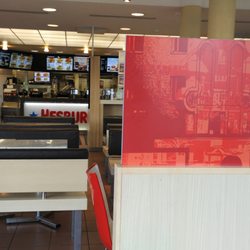 Hesburger - 店內很寬敞明亮