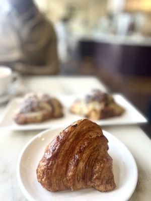 b. patisserie by null