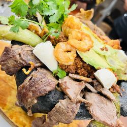 El Camino Real - Molcajete Con Camarones