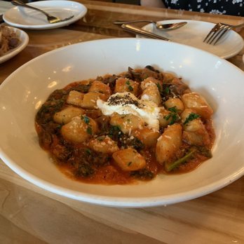 Fete - Gnocchi - New American Near Me - Honolulu, Hawaii