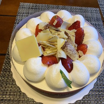 85°C Bakery Cafe-Cypress - Strawberry mousse cake. - Coffee & Tea Near Me - Cypress, California 85°C Bakery Cafe-Cypress - Strawberry mousse cake. - Coffee & Tea Near Me - Cypress, California