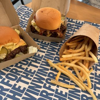 For The Win - Burgers Near Me - Alhambra, California