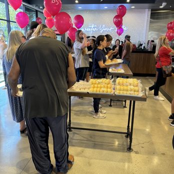 85°C Bakery Cafe-Simi Valley - Lines during grand opening!  Move pretty fast. - Coffee & Tea Near Me - Simi Valley, California