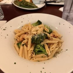 Conrad's Restaurant - Chicken Chicken, Broccoli & Ziti