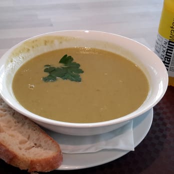 Esswirtschaft - Erbsen Minz Suppe plus Modegetränk - Bistros Near Me - Berlin, BE Esswirtschaft - Erbsen Minz Suppe plus Modegetränk - Bistros Near Me - Berlin, BE