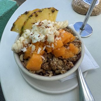 Java Kai Kauai - Acai Berry Bowl - Breakfast & Brunch Near Me - Kapaa, Hawaii