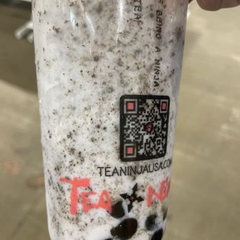 Tea Ninja - Purple Oreo Slush with no flavor. It's like she didn't like us. - Bubble Tea Near Me - Aurora, Illinois