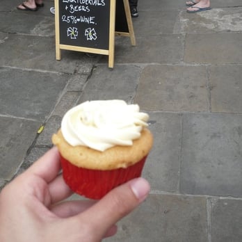The Breakfast Club - Yummy cupcake from the Breakfast Club - American Near Me - London, XGL The Breakfast Club - Yummy cupcake from the Breakfast Club - American Near Me - London, XGL
