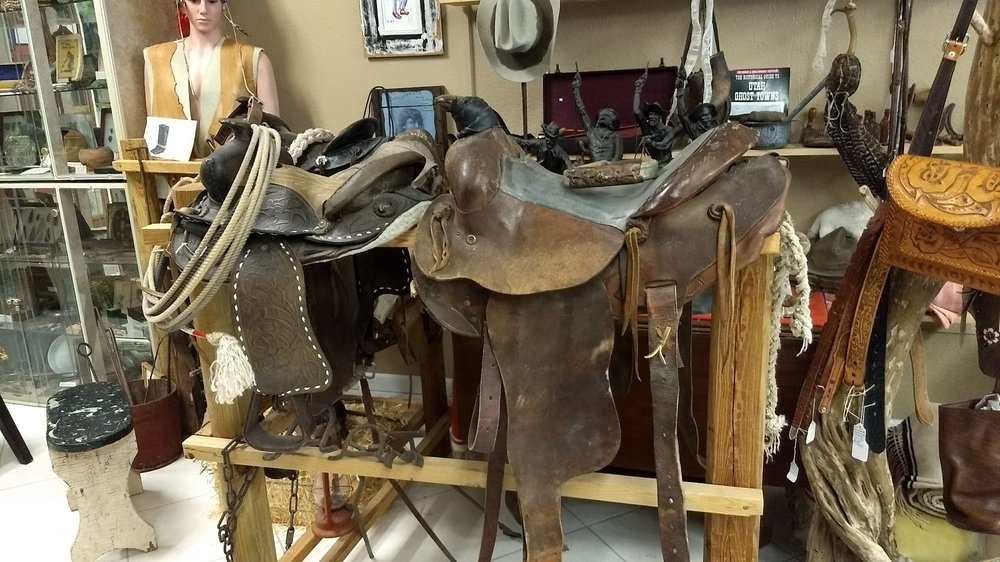 TWO FEATHERS GALLERY Updated October 2024 16 Photos 833 E New Haven Ave, Melbourne