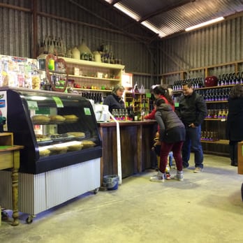 Sutton's Farm - Cafes Near Me - Thulimbah, QLD