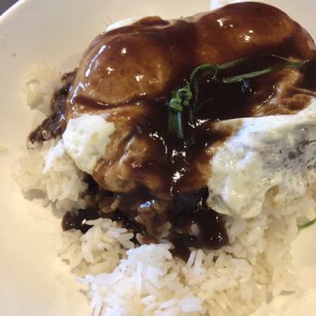 Photo of Moena Café - Honolulu, HI, United States. Short rib loco moco ($17.25)