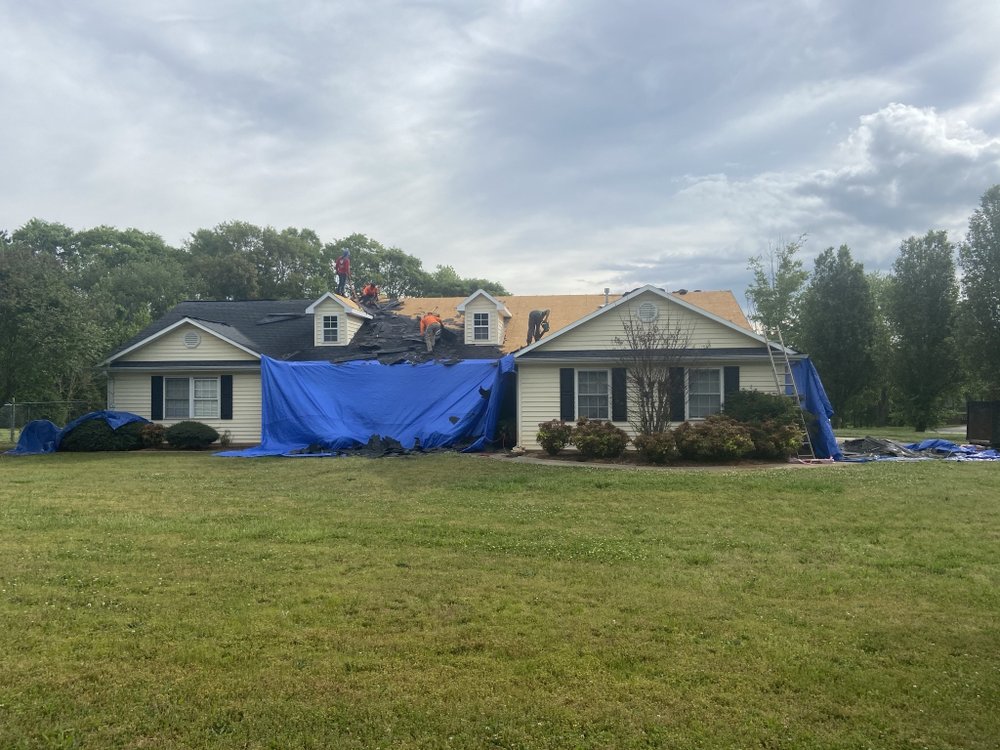 Slide of Roofing International