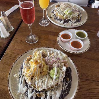 Madres Brunch - Chilaquiles Verdes & Mimosas - Breakfast & Brunch Near Me - Bellflower, California