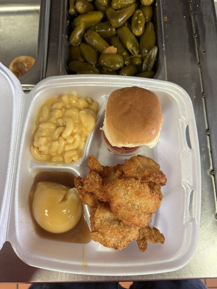 Lisa’s Chicken & Seafood 