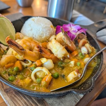 Ayawaska RestoBar- Petaluma - Cau Cau de Mariscos - Peruvian Near Me - Petaluma, California