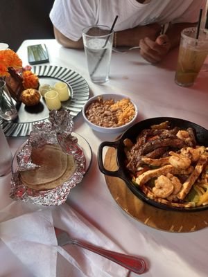 CT Cantina & Taqueria by null