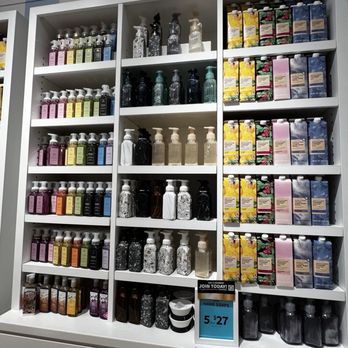 Bath & Body Works - Cosmetics & Beauty Supply Near Me - Paramus, New Jersey