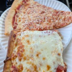 Pizzaro's Pizzeria - Slice of Regular and Sicilian