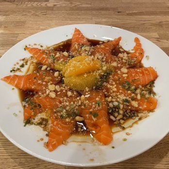 Sushi Yama - Salmon appetizer - Sushi Bars Near Me - Baton Rouge, Louisiana