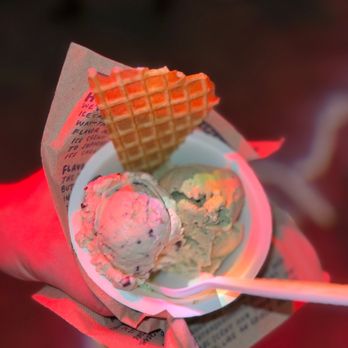 Jeni's Splendid Ice Creams - Pistachio and salted peanut butter - Ice Cream & Frozen Yogurt Near Me - Tampa, Florida Jeni's Splendid Ice Creams - Pistachio and salted peanut butter - Ice Cream & Frozen Yogurt Near Me - Tampa, Florida