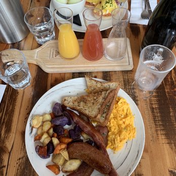 Stonesedge Kitchen - 1 x Traditional Breakfast 1 x The Grizzly - Breakfast & Brunch Near Me - Whistler, British Columbia Stonesedge Kitchen - 1 x Traditional Breakfast 1 x The Grizzly - Breakfast & Brunch Near Me - Whistler, British Columbia