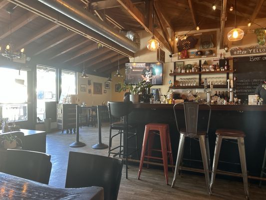 Yellow Belly Tap by null