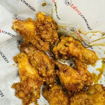 bb.q Chicken Castleton - Honey Garlic Wings - Chicken Shop Near Me - Indianapolis, Indiana