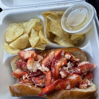 Bobby’s Farmhouse Kitchen - 5 oz Maine lobster roll - Food Trucks Near Me - Chesapeake, Virginia Bobby’s Farmhouse Kitchen - 5 oz Maine lobster roll - Food Trucks Near Me - Chesapeake, Virginia
