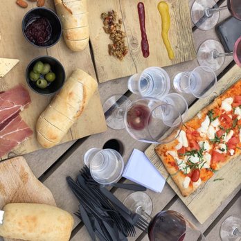 Bluemont Vineyard - Venues & Event Spaces Near Me - Bluemont, Virginia