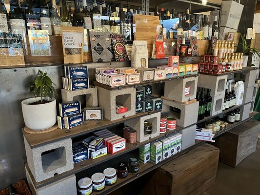 Hidden Track Bottle Shop & Wine Bar (Uptown) by null