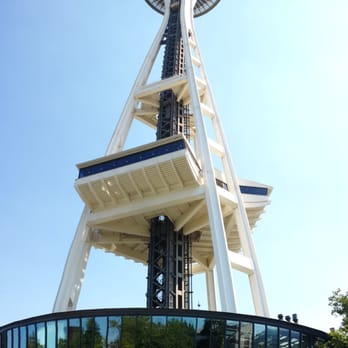 Space Needle - Space needle on a nice day - Landmarks & Historical Buildings Near Me - Seattle, Washington Space Needle - Space needle on a nice day - Landmarks & Historical Buildings Near Me - Seattle, Washington