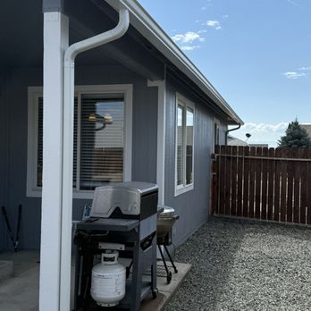 Sergio’s Custom Painting - Side view - Painters Near Me Sergio’s Custom Painting - Side view - Painters Near Me
