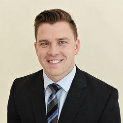 Spine And Sports Care of Niagara - Dr. Christopher Dressel