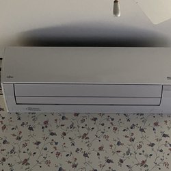 Jaks Heating and Air - Our bed room mini split head