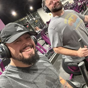 Planet Fitness - Work out buddies - Gyms Near Me - Hesperia, California Planet Fitness - Work out buddies - Gyms Near Me - Hesperia, California